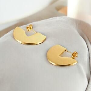 NEW 18K yellow gold plated half round geometric shape hoop earrings jewelry B28A